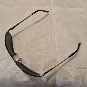 Dockers Men's Black Metal Frame Sunglasses with Green Lenses